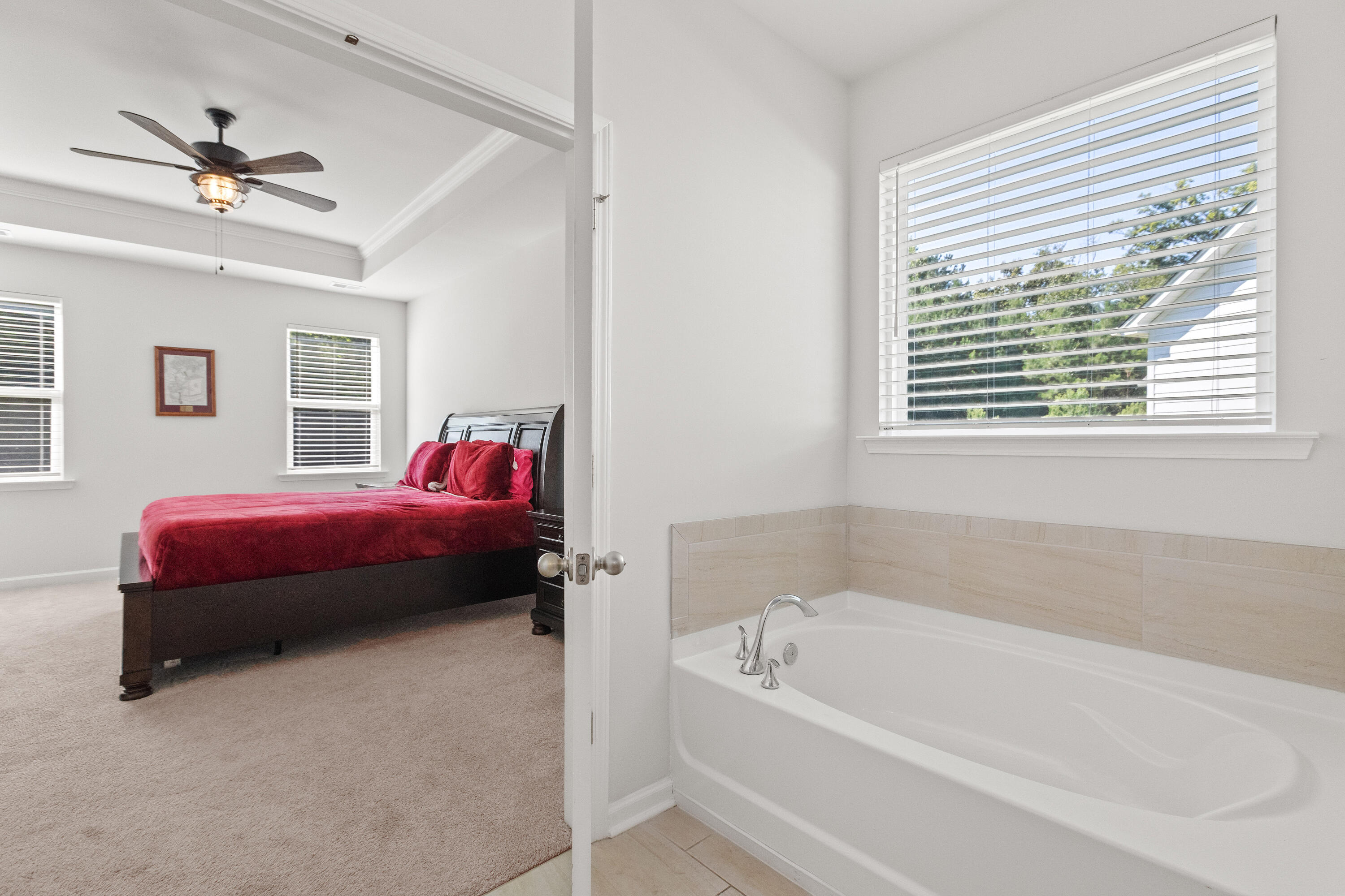 526 Oak View Way