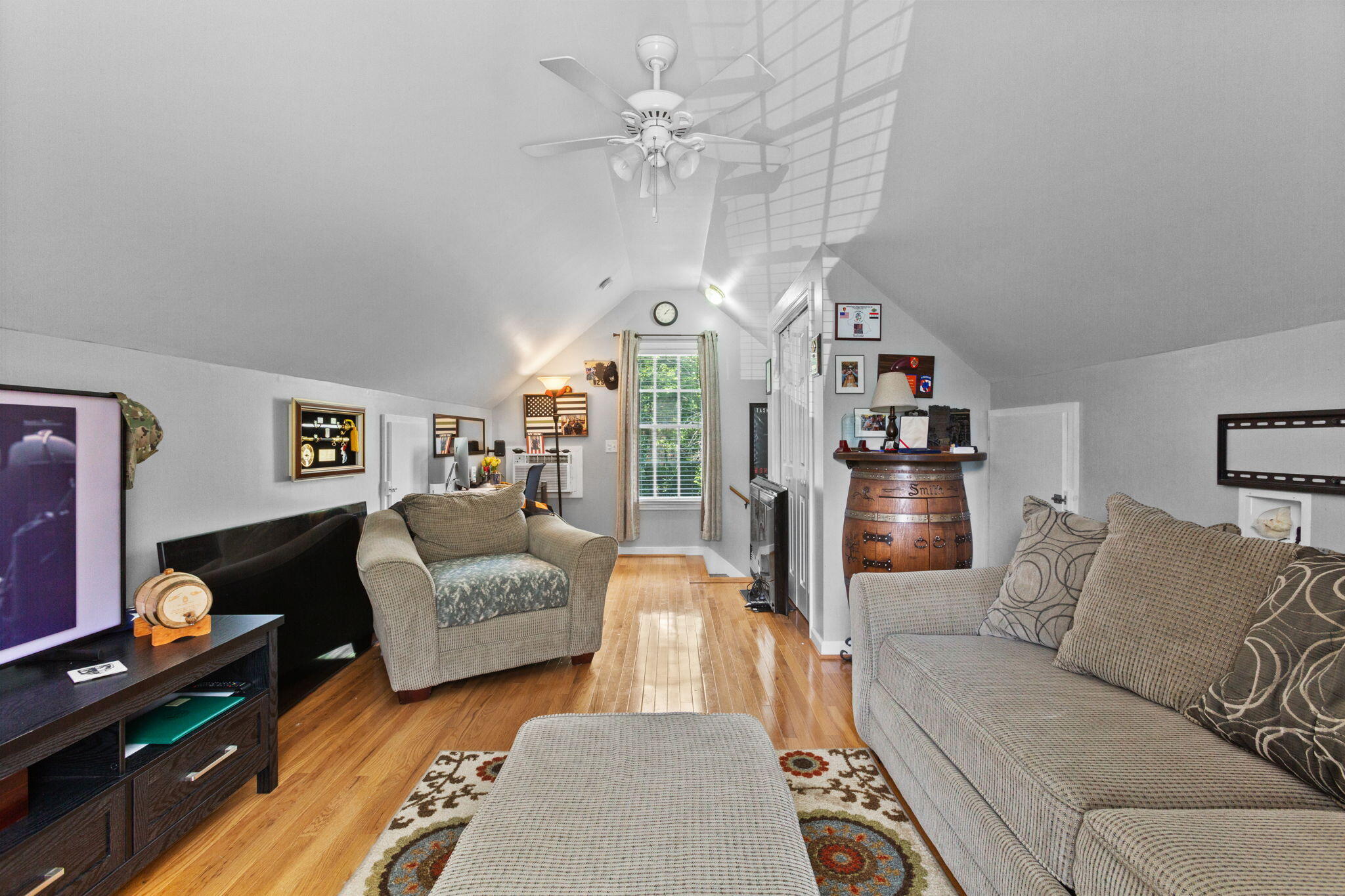 50 Edens Lane