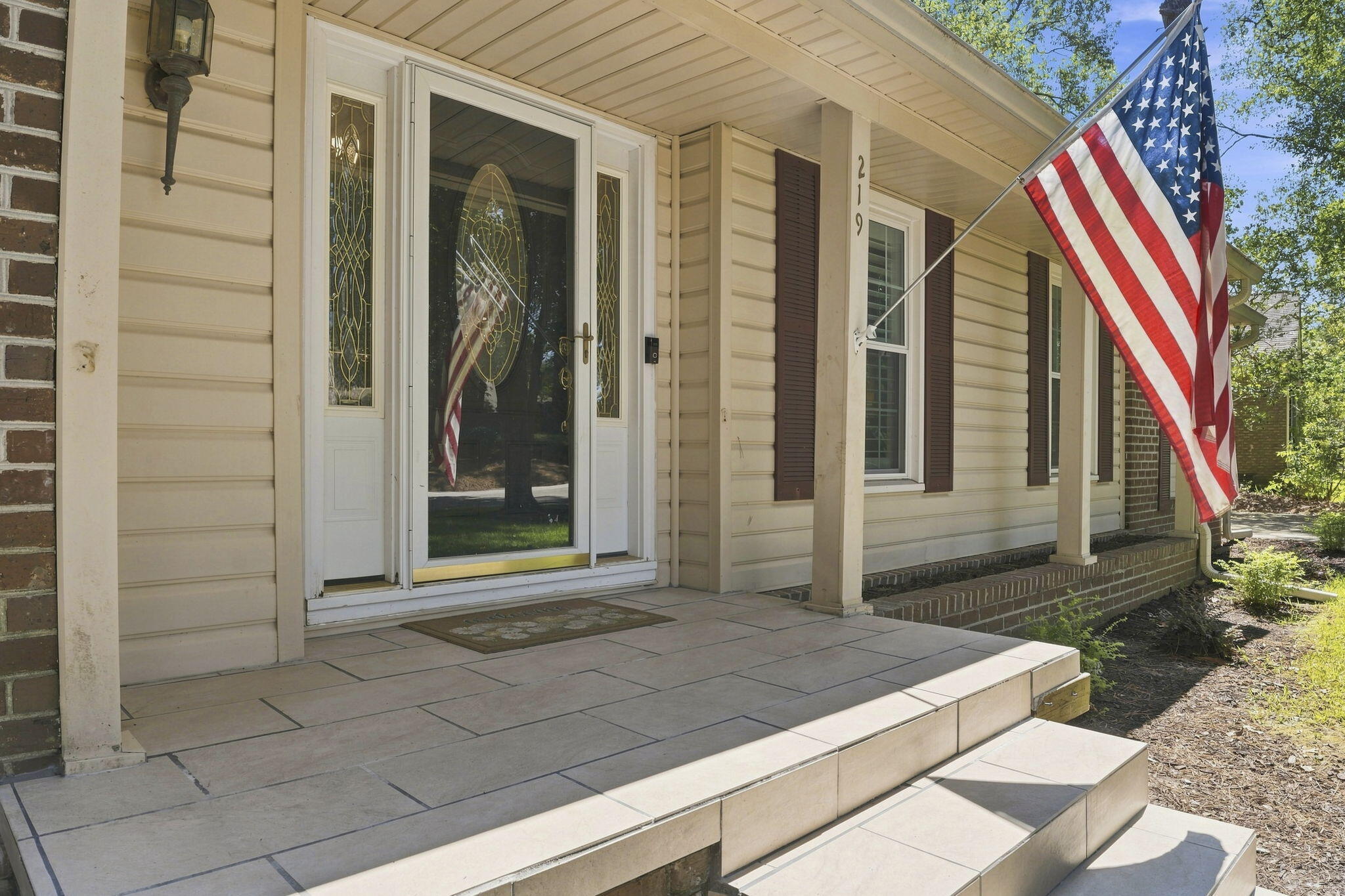 219 Shaftesbury Lane