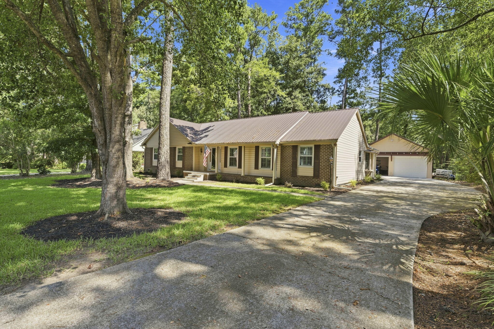 219 Shaftesbury Lane