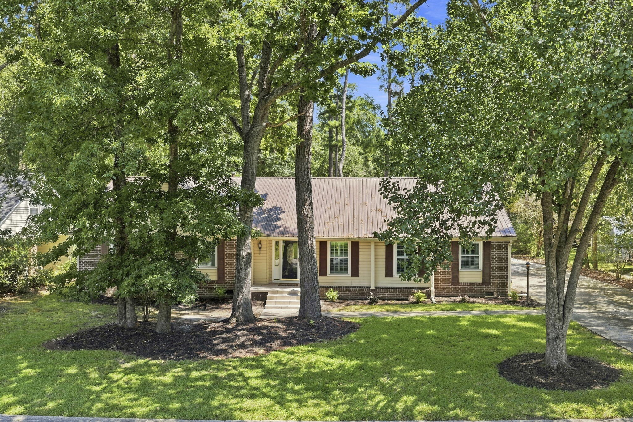 219 Shaftesbury Lane