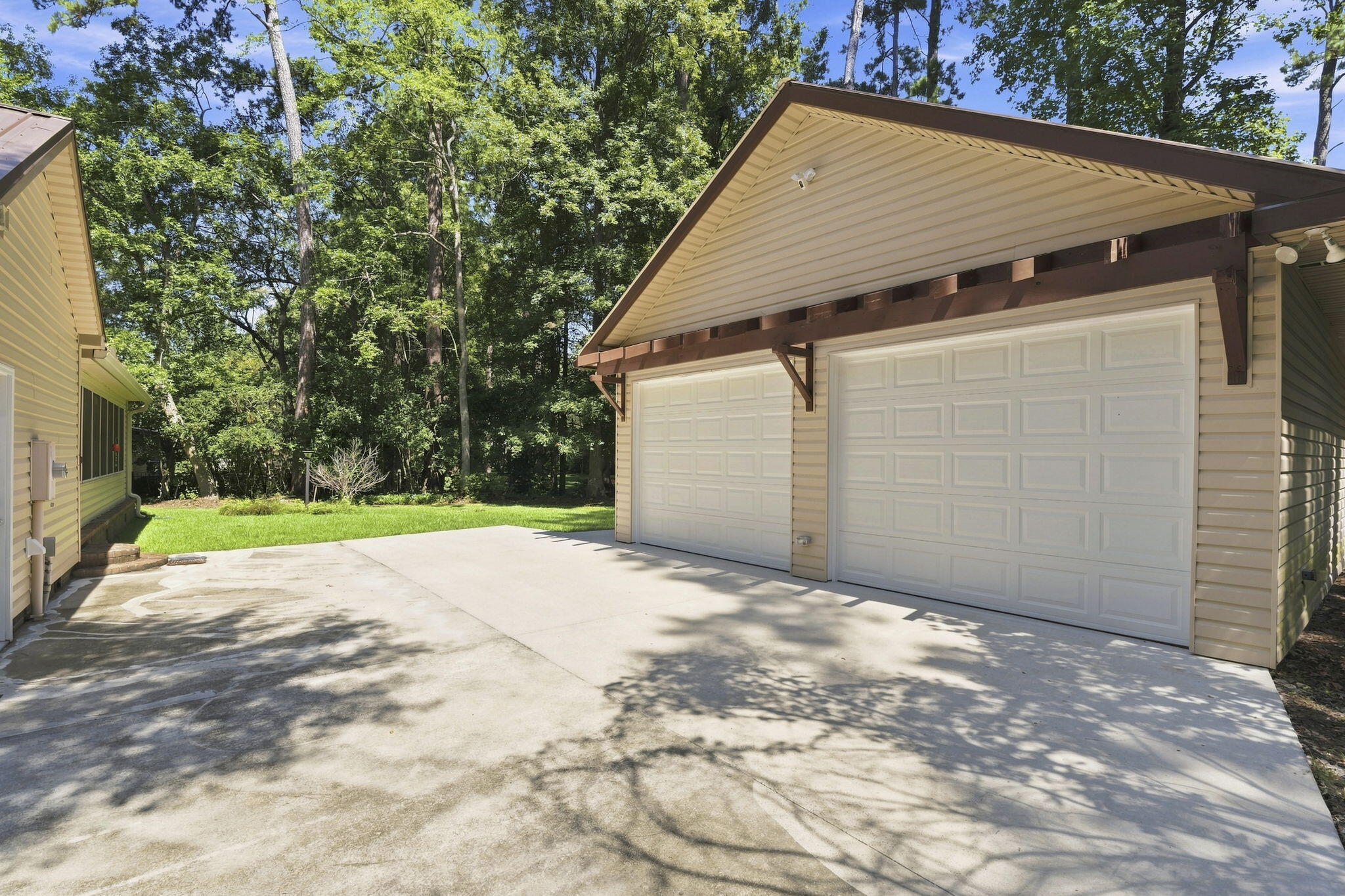 219 Shaftesbury Lane