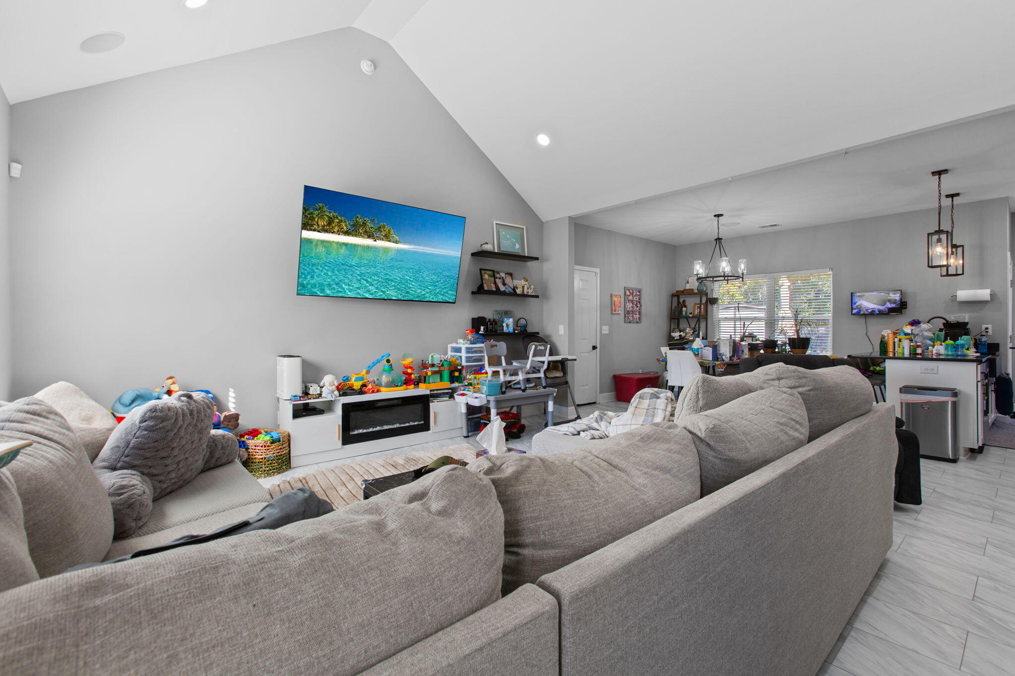 927 Rodney Road