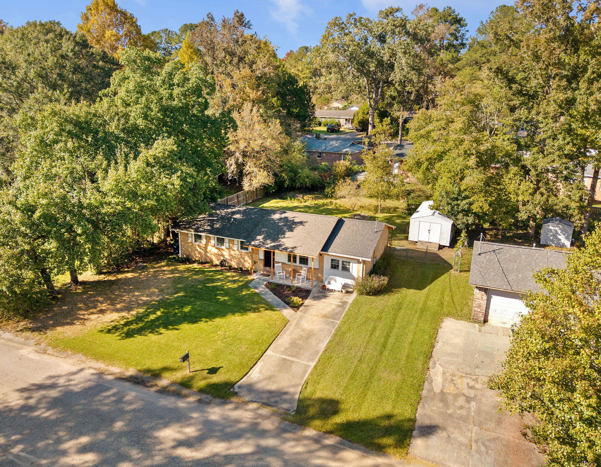 105 W Walnut Circle
