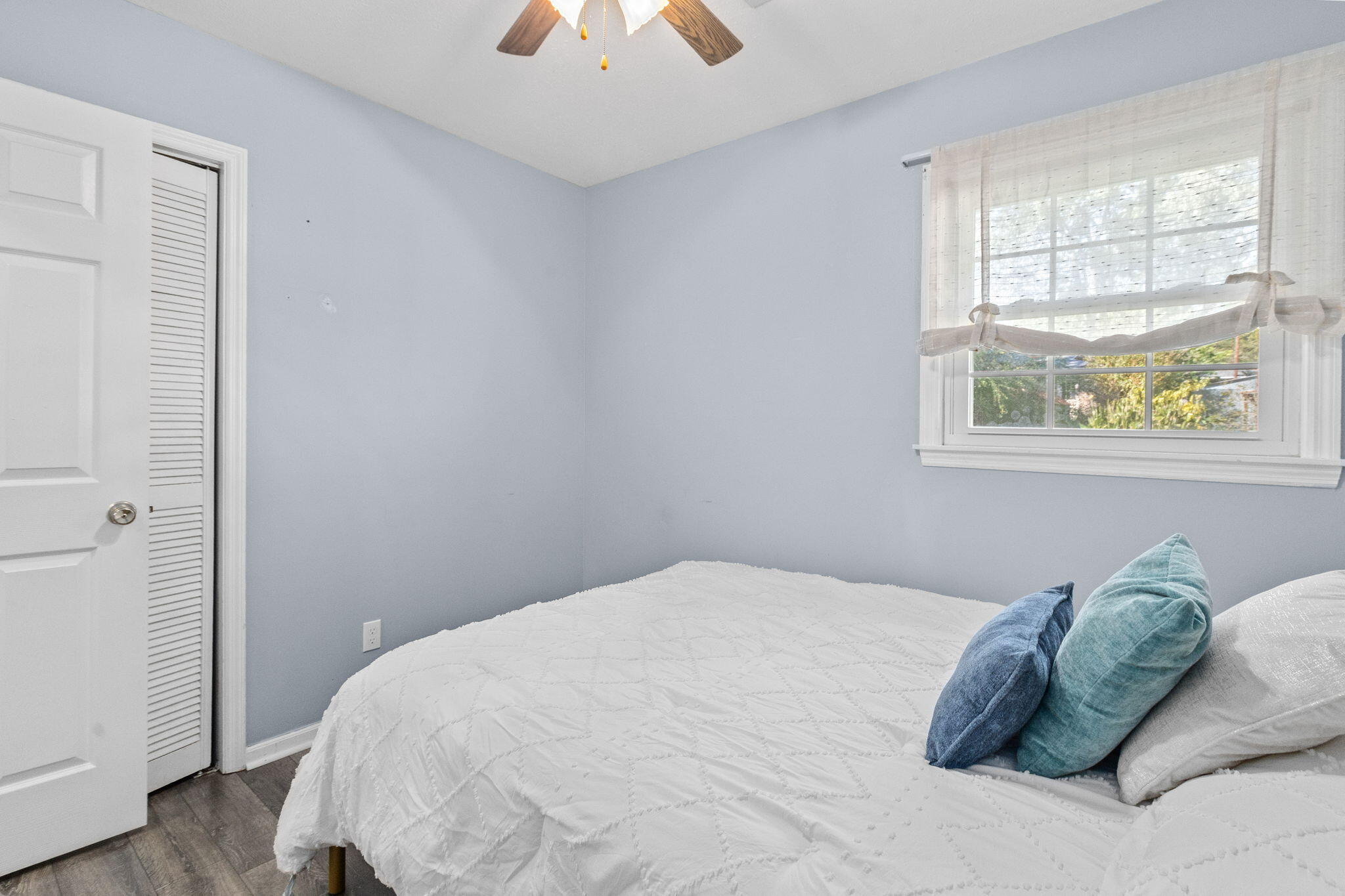 105 W Walnut Circle