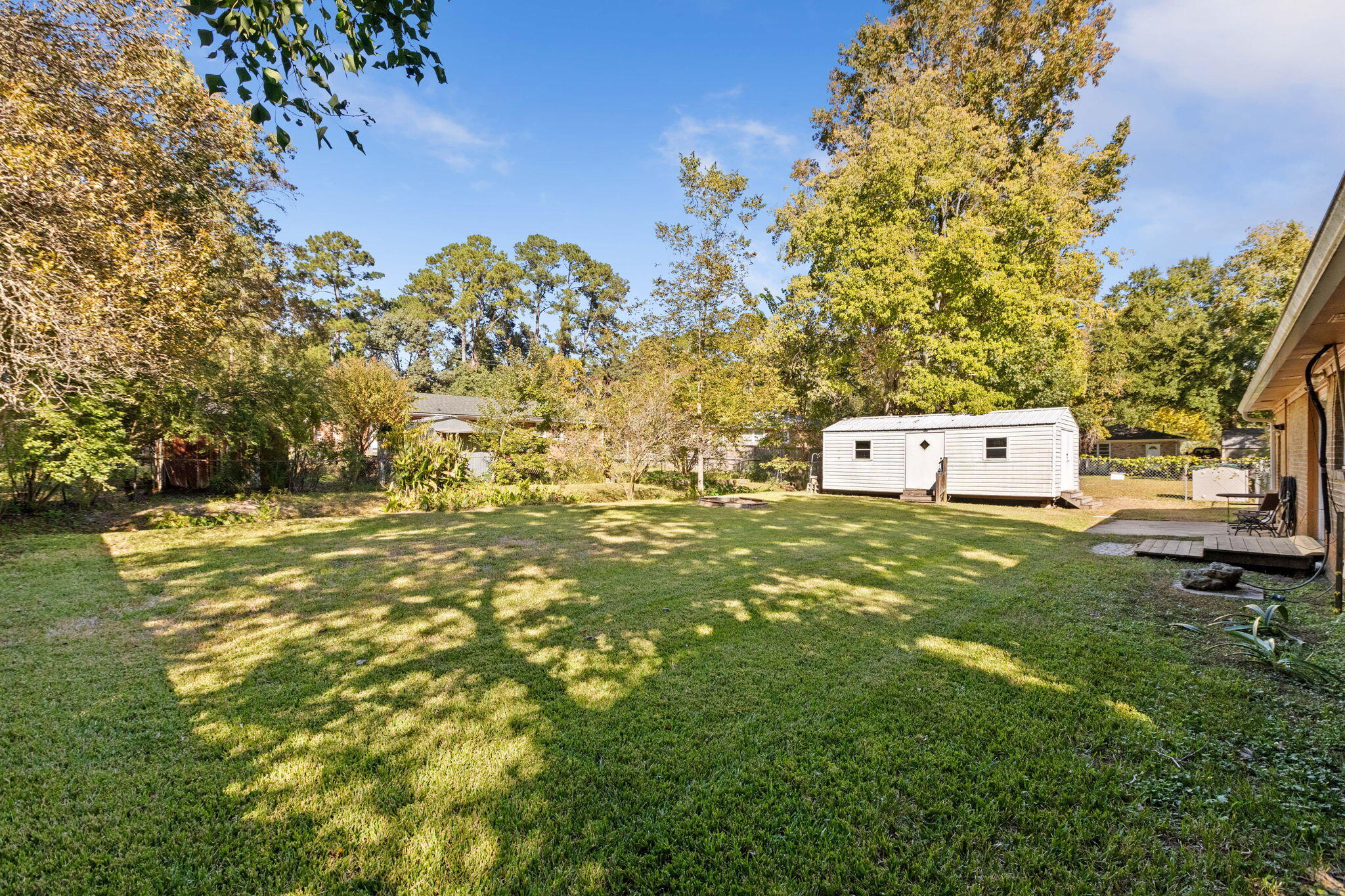 105 W Walnut Circle