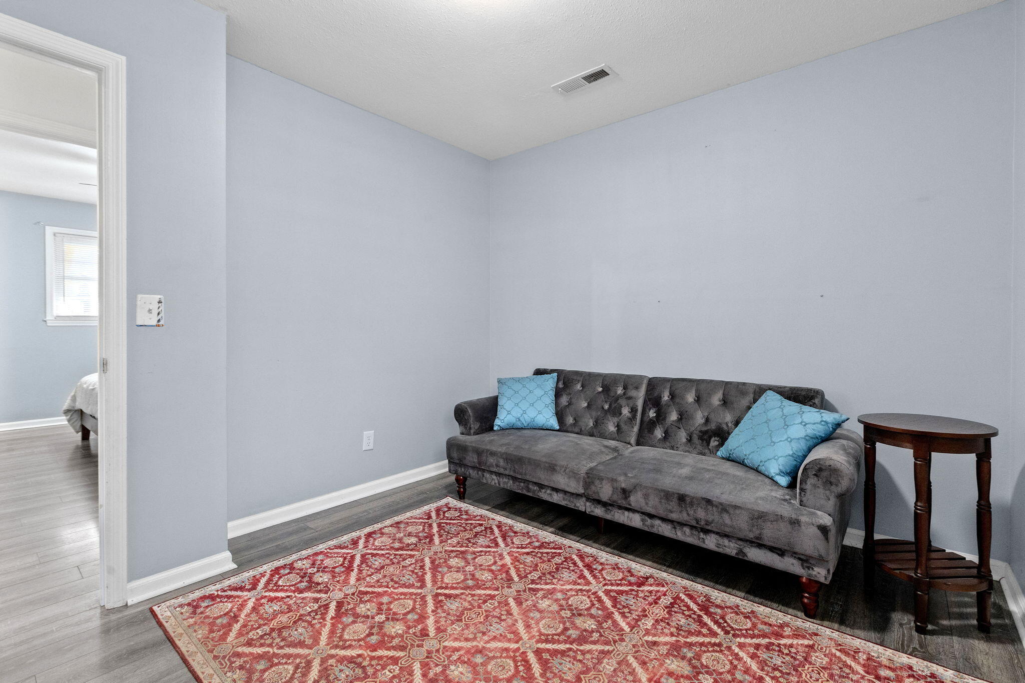 105 W Walnut Circle