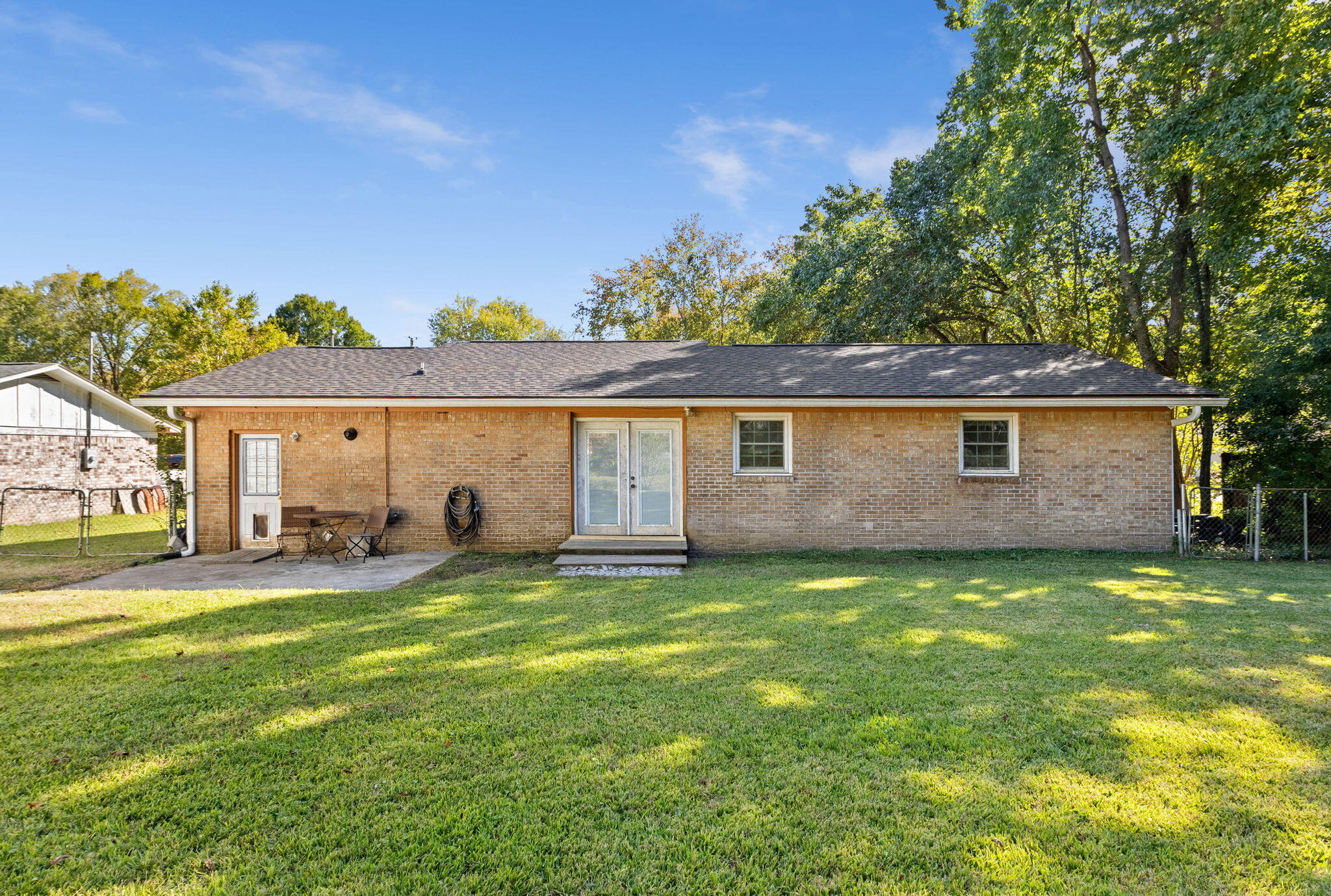 105 W Walnut Circle