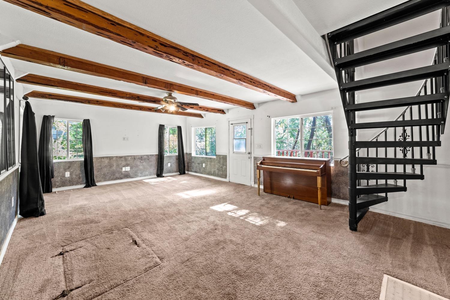 9598 Wright Lane