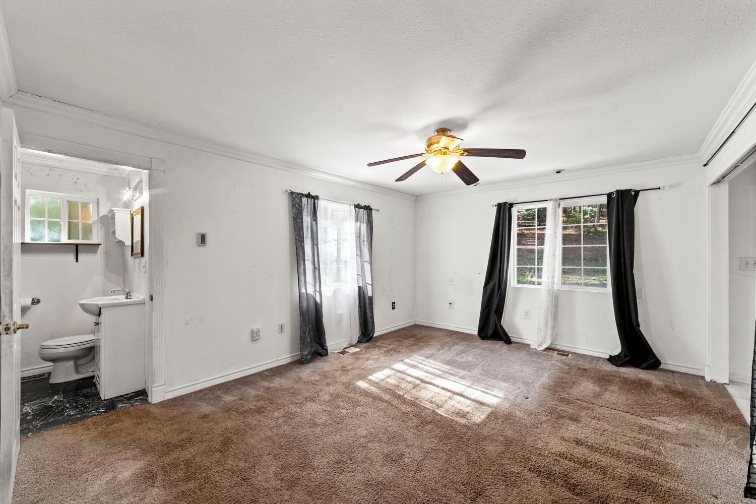 9598 Wright Lane