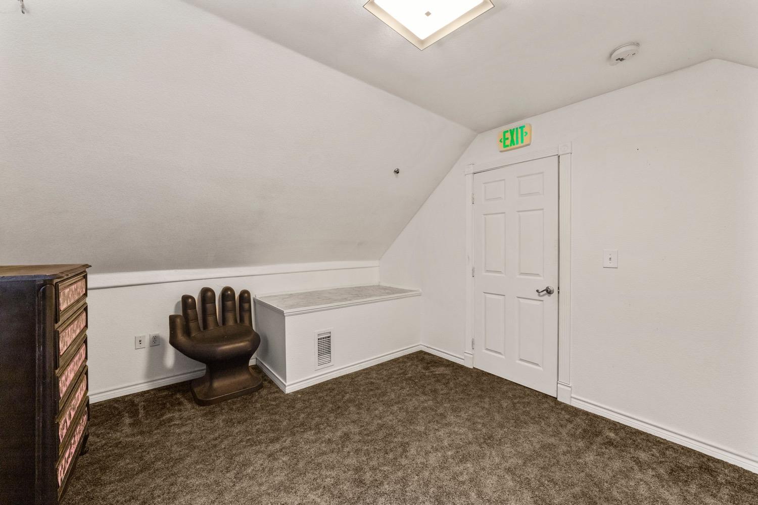 9598 Wright Lane