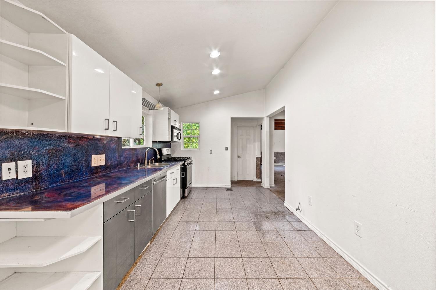 9598 Wright Lane