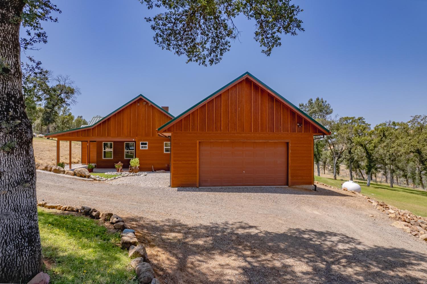 12992 Lone Tree Way