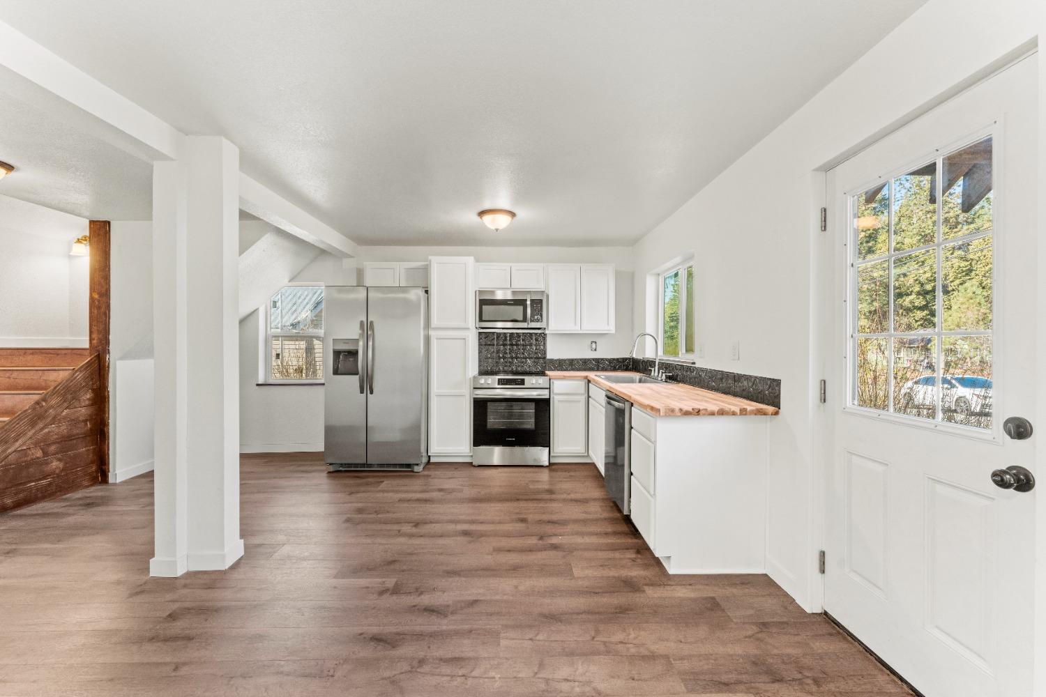 11856 La Porte Road