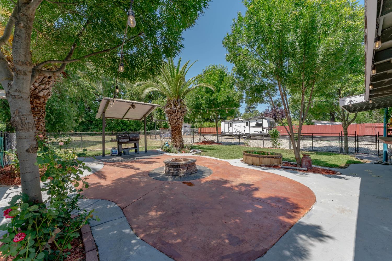 1809 W Biggs Road