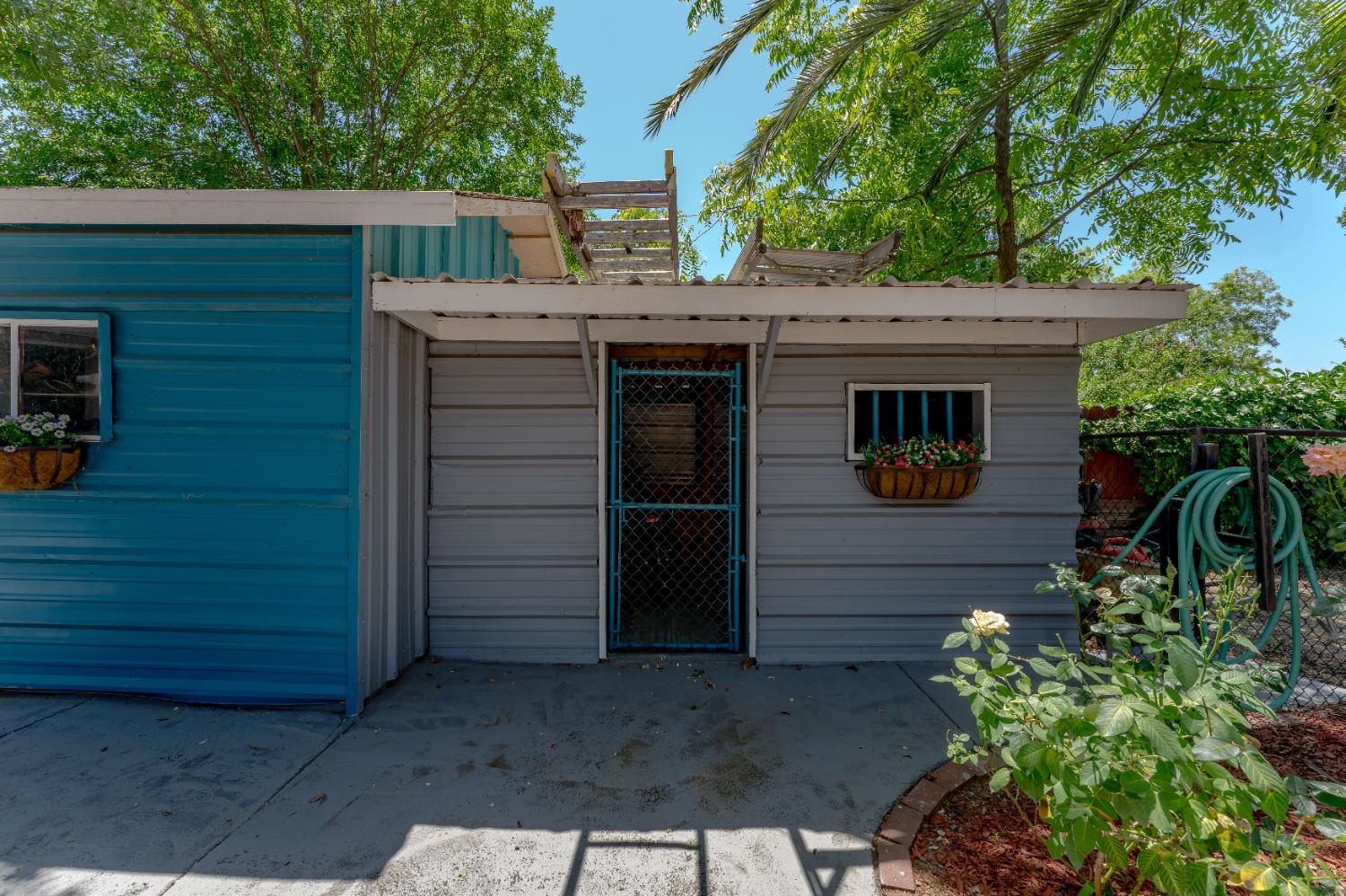 1809 W Biggs Road