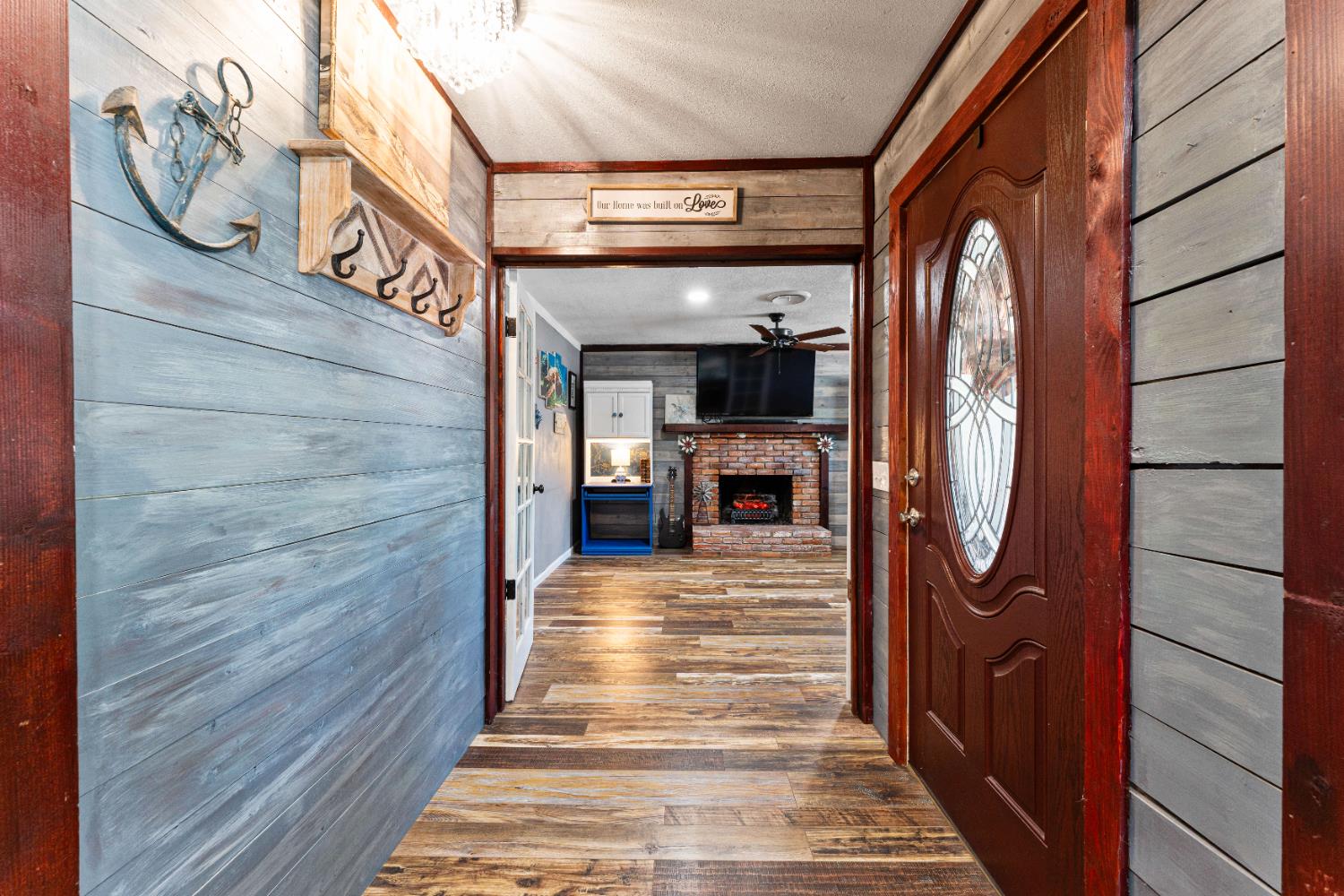 1809 W Biggs Road