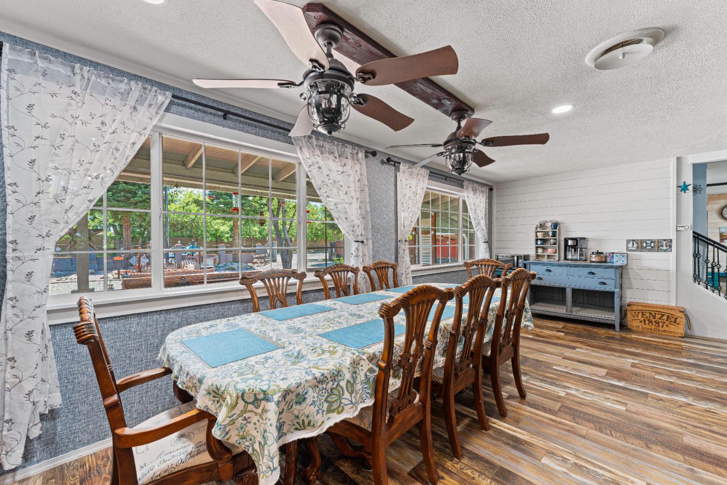 1809 W Biggs Road