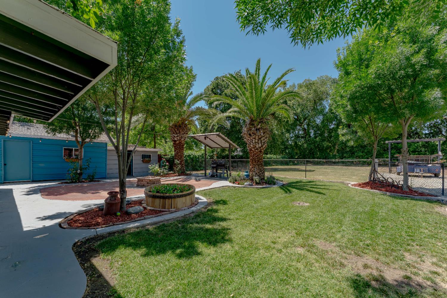 1809 W Biggs Road