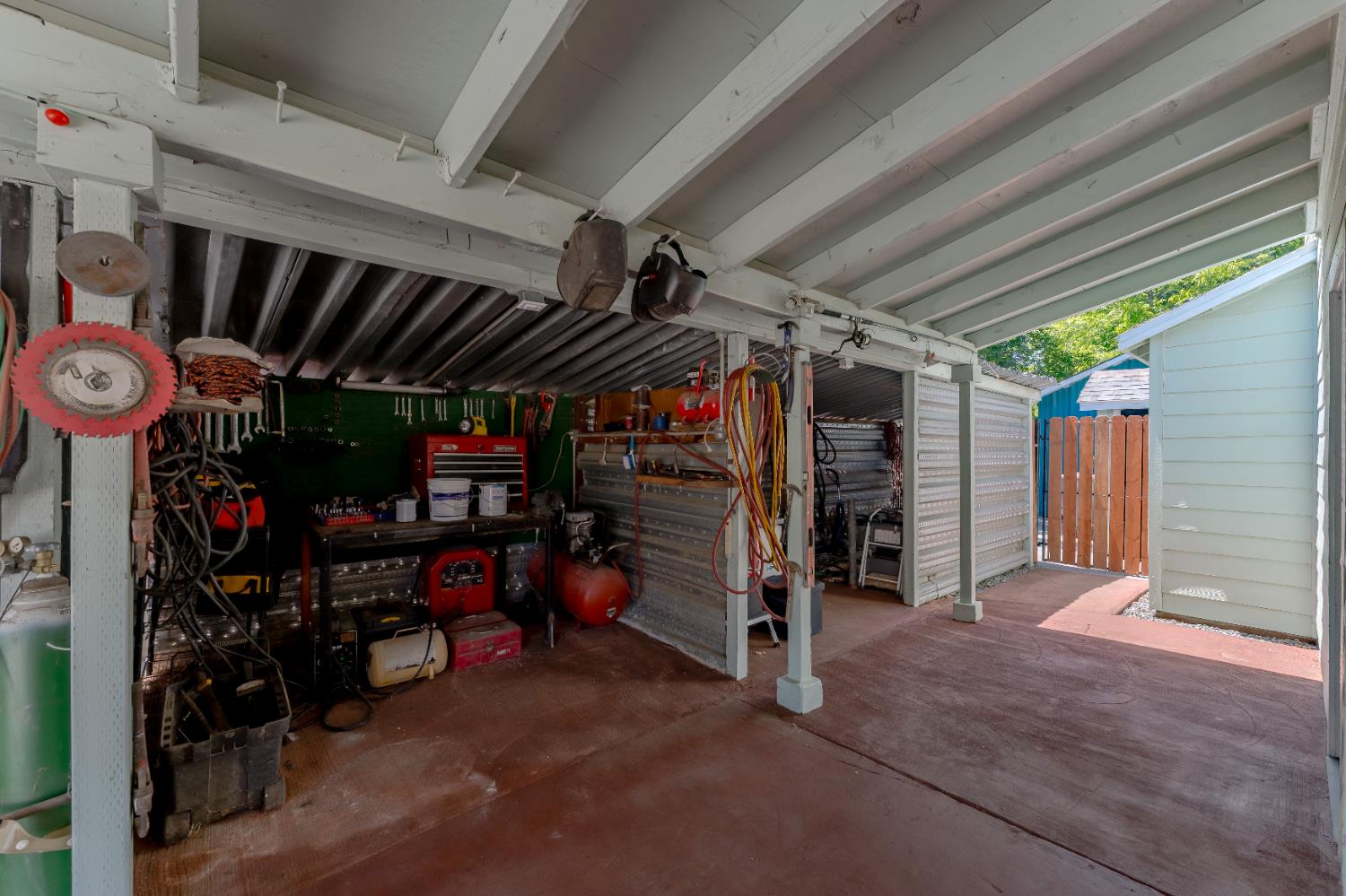 1809 W Biggs Road