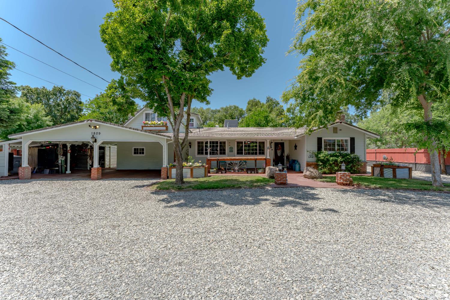 1809 W Biggs Road