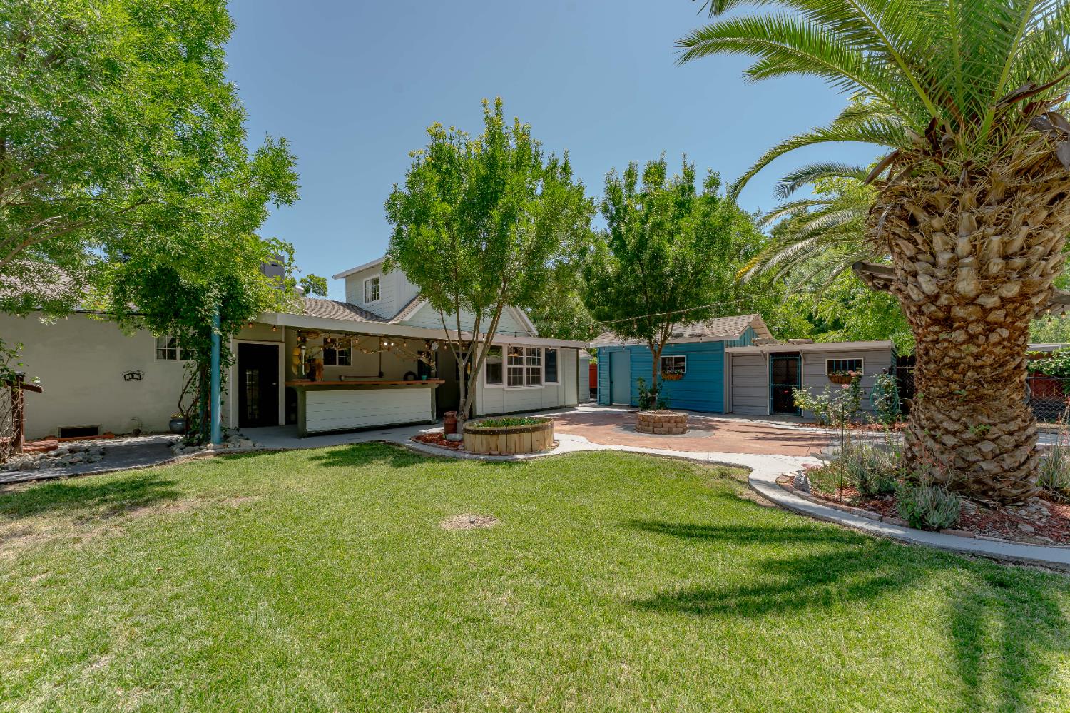 1809 W Biggs Road