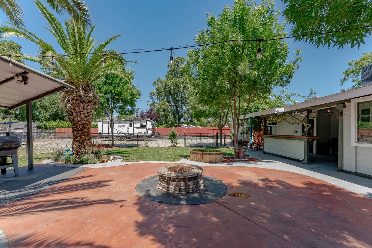 1809 W Biggs Road
