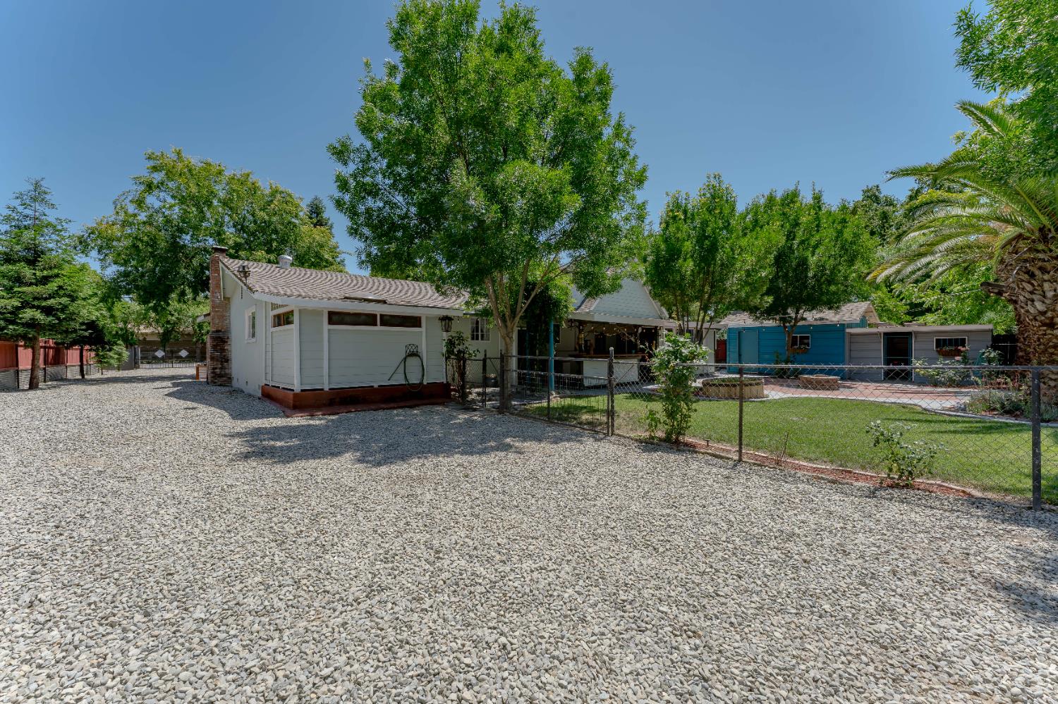 1809 W Biggs Road