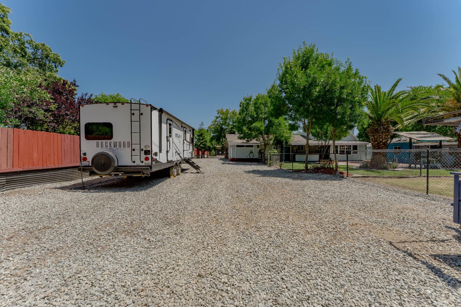 1809 W Biggs Road