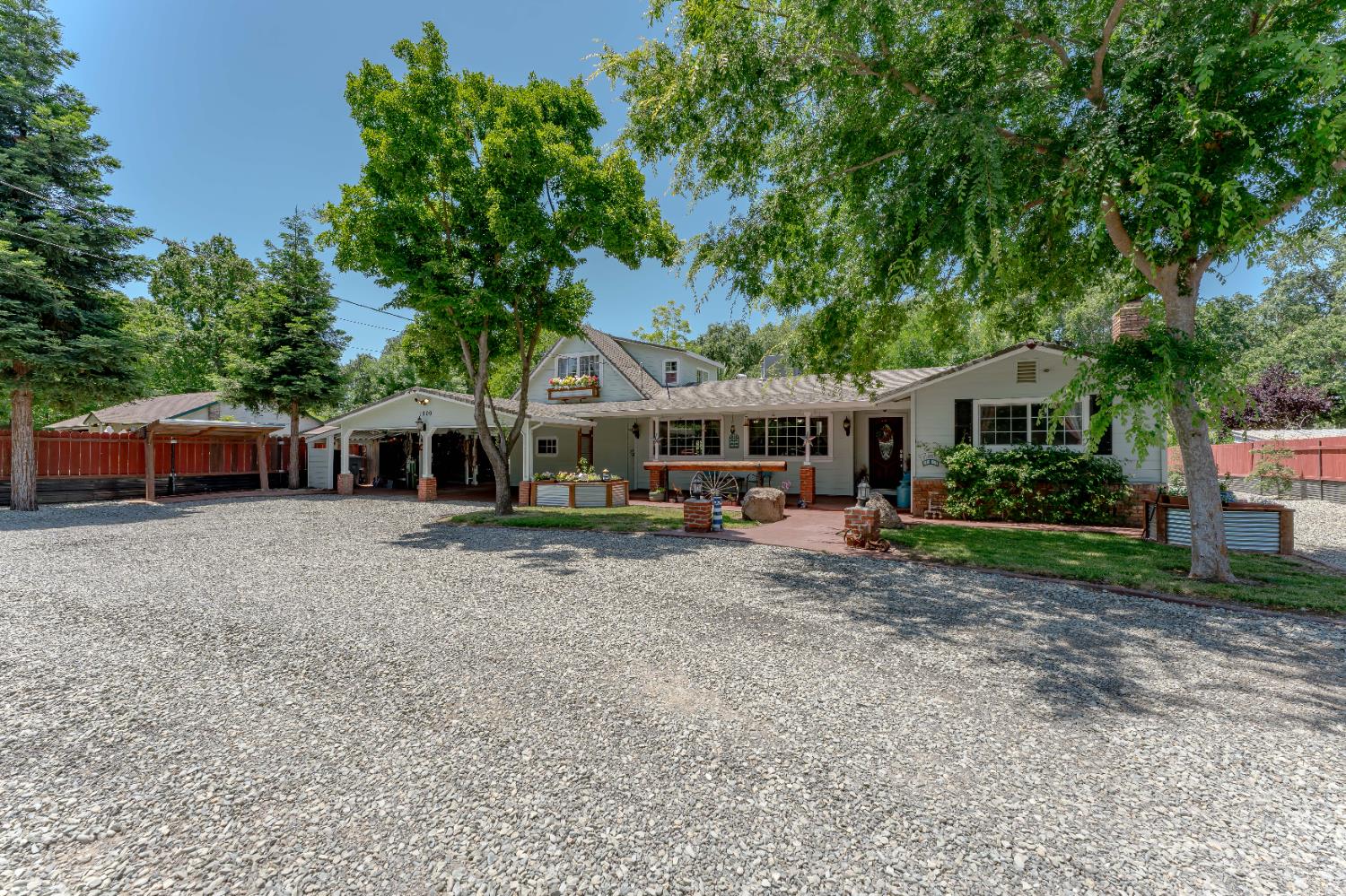 1809 W Biggs Road