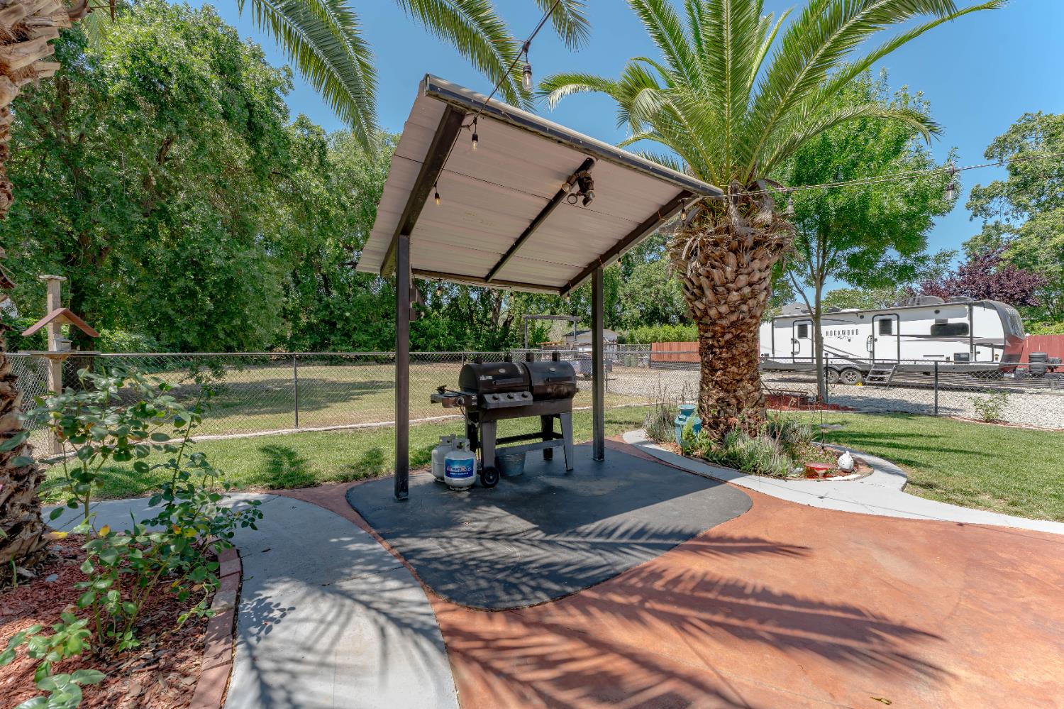 1809 W Biggs Road