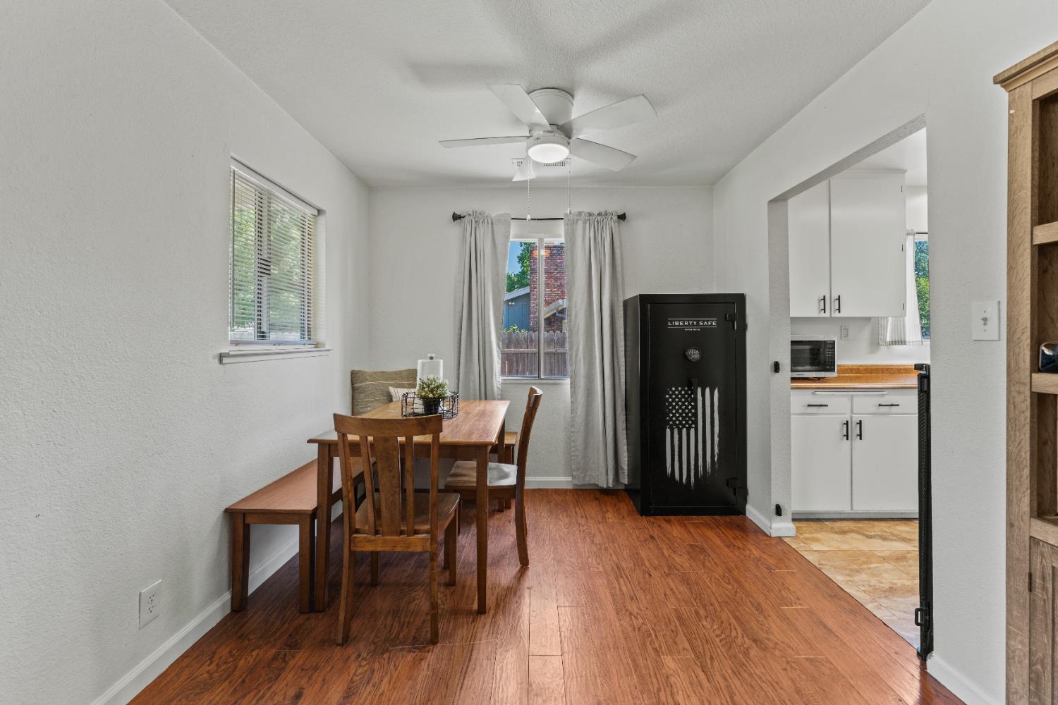 2927 4th Street