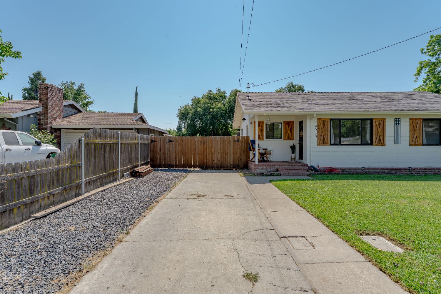 2927 4th Street