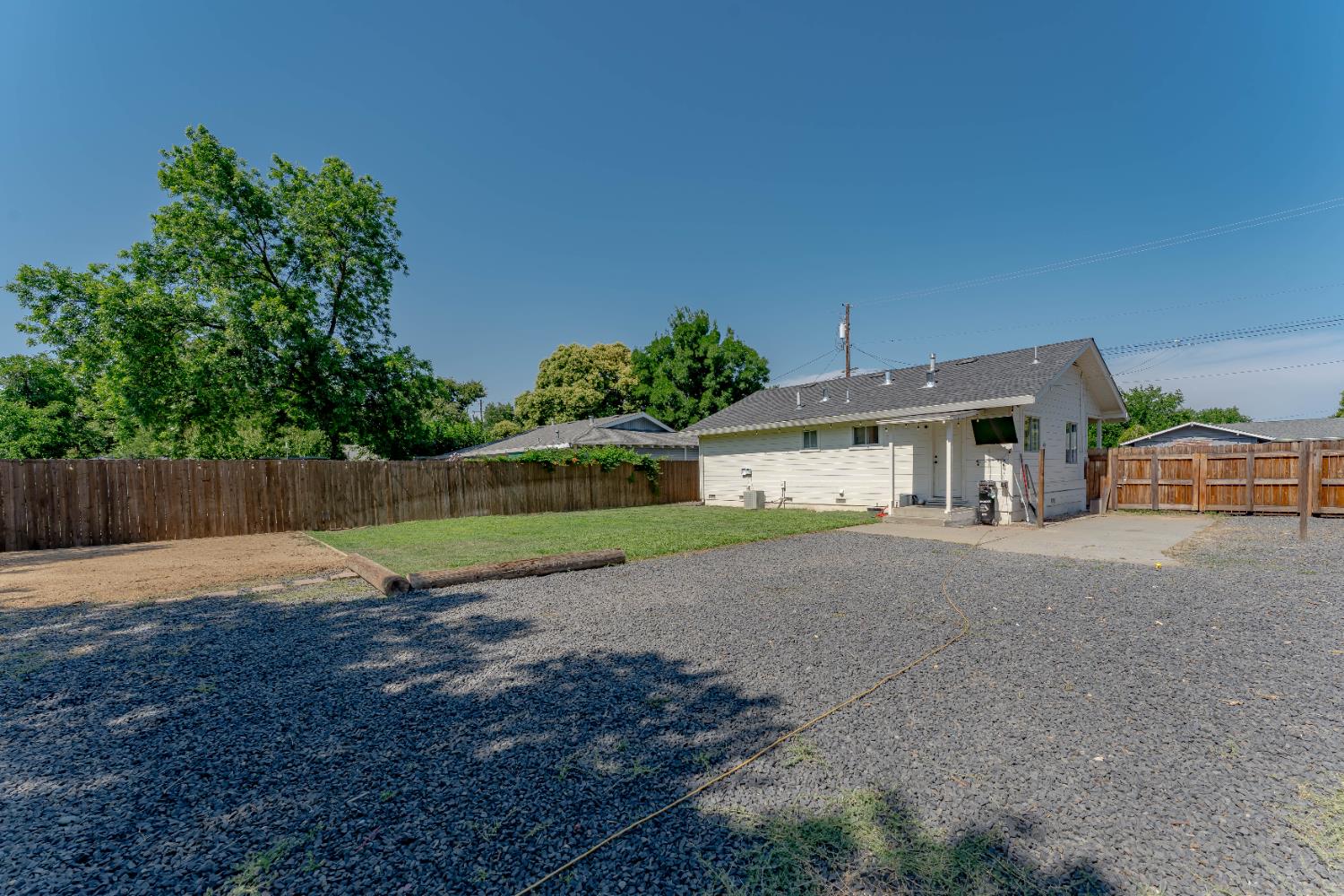 2927 4th Street
