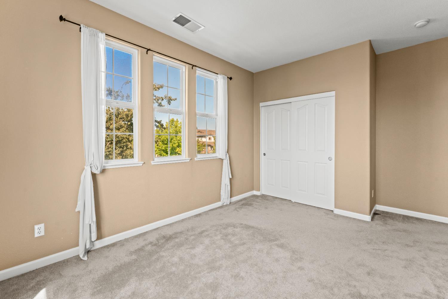 1649 Notting Hill Way