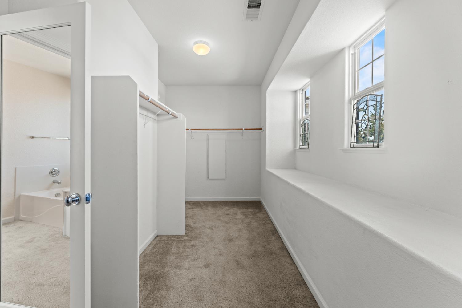 1649 Notting Hill Way