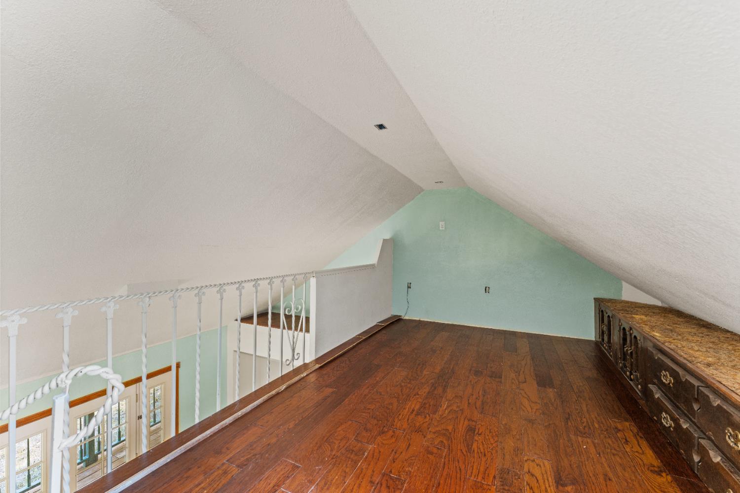 16548 New York House Road