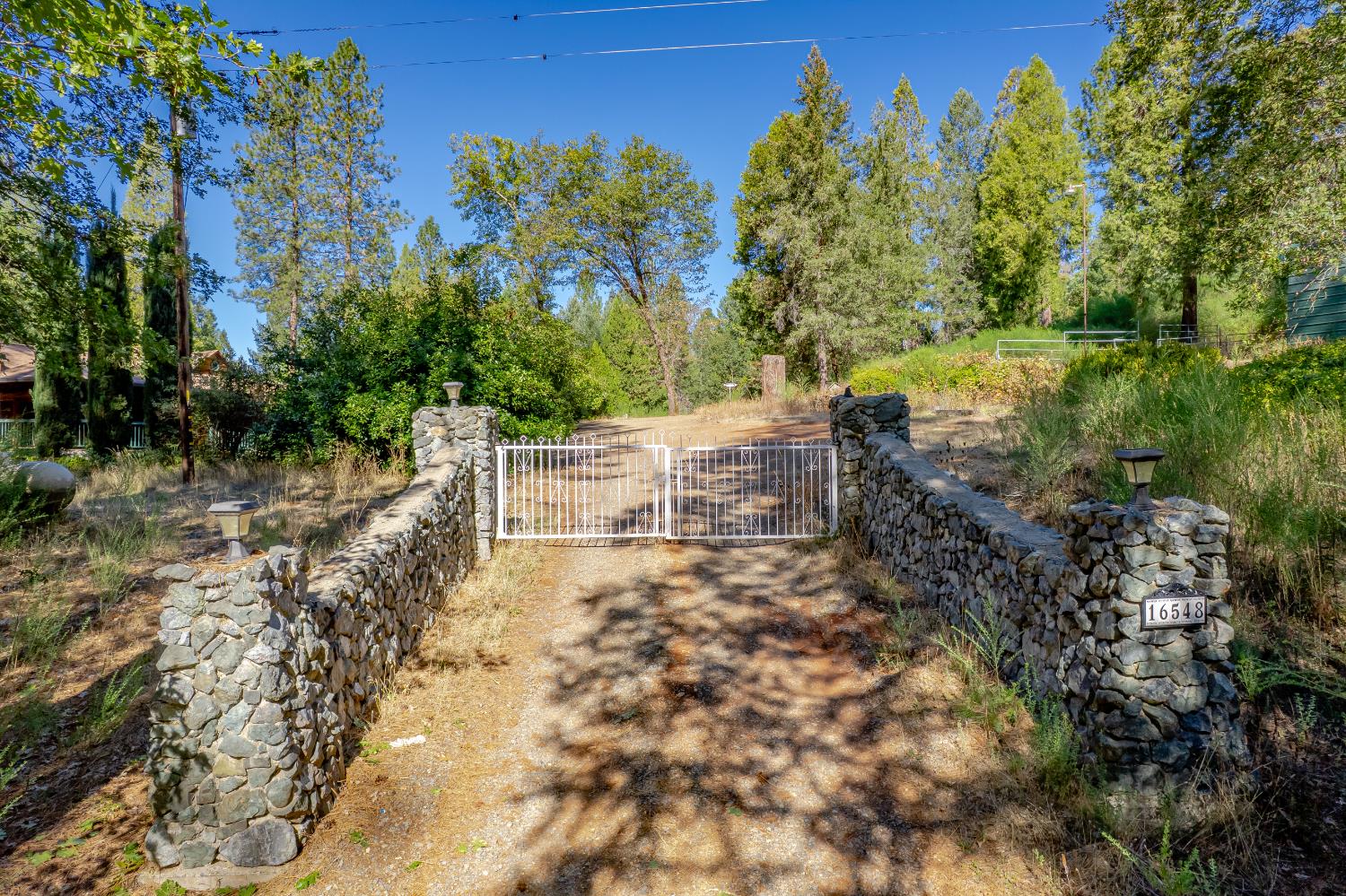 16548 New York House Road