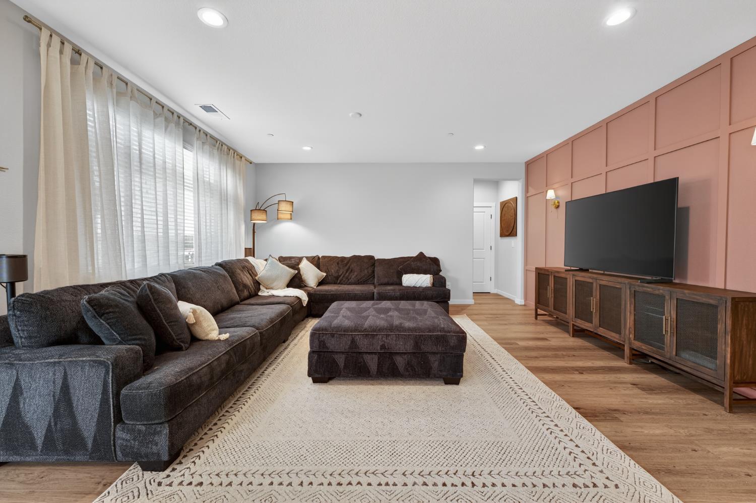 812 Cross Creek Lane