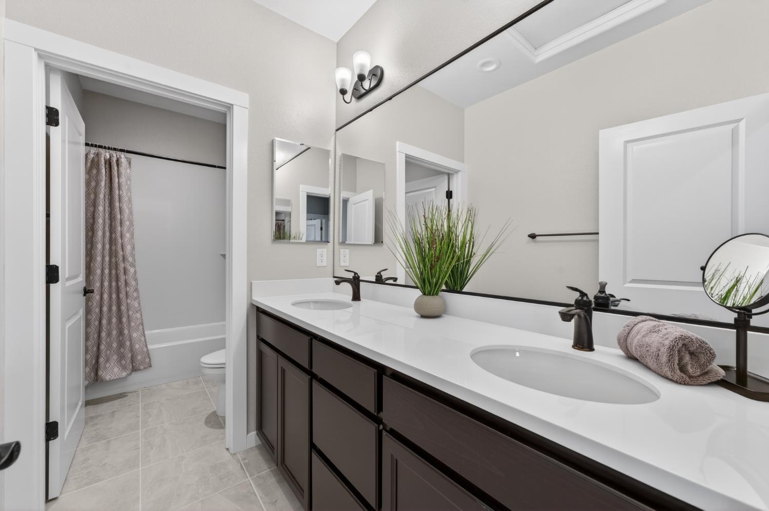 812 Cross Creek Lane