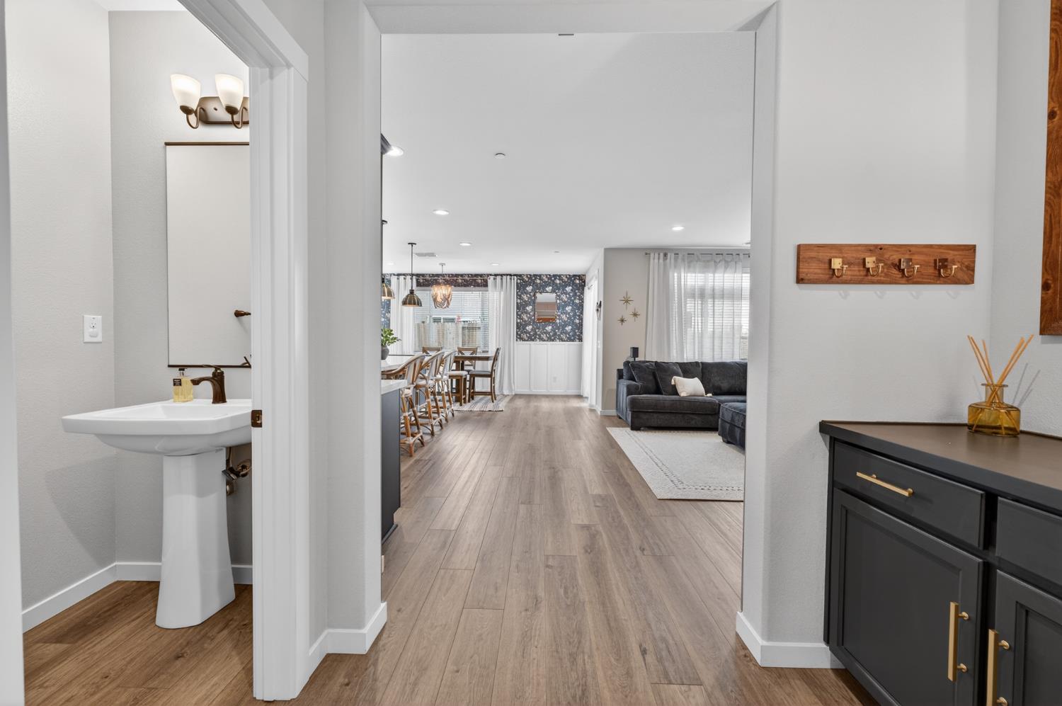 812 Cross Creek Lane