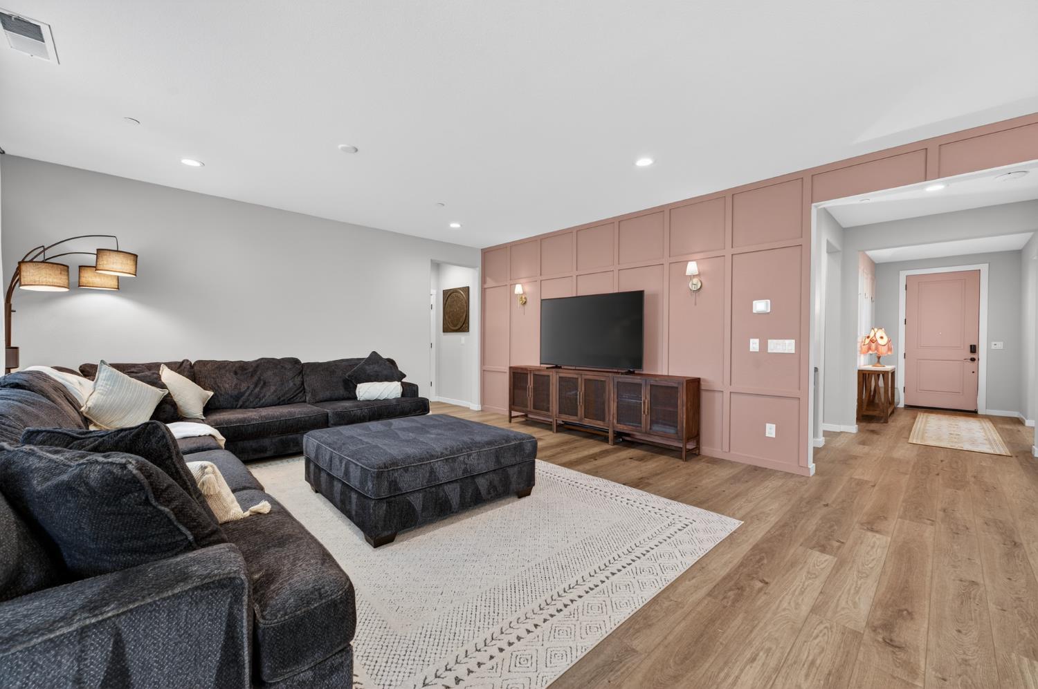 812 Cross Creek Lane