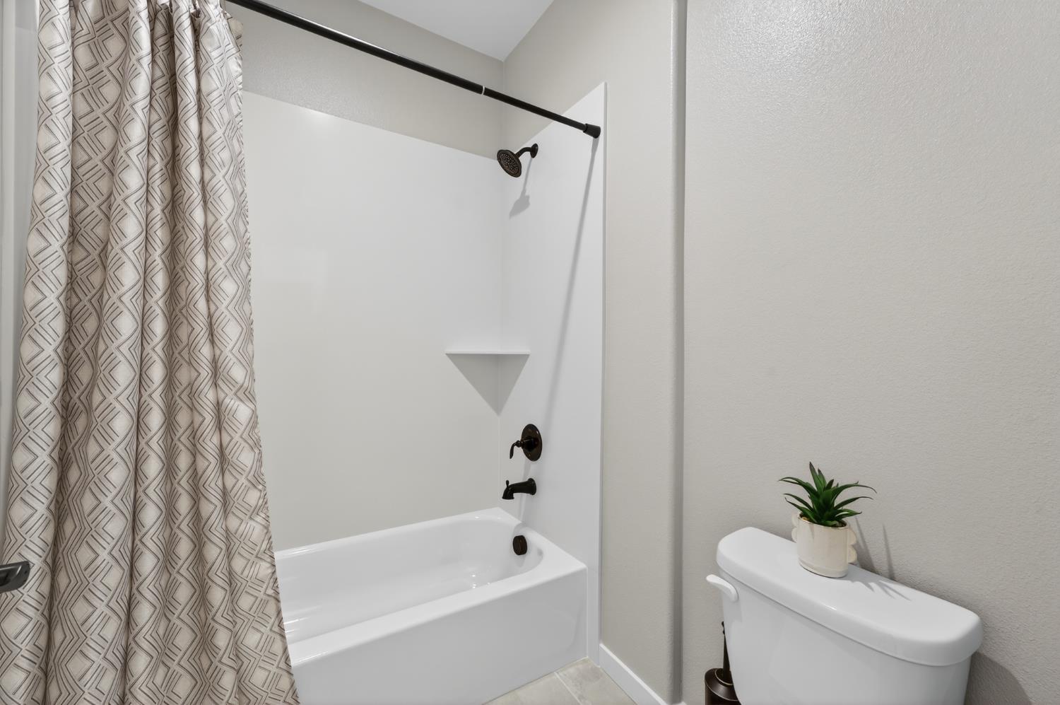 812 Cross Creek Lane