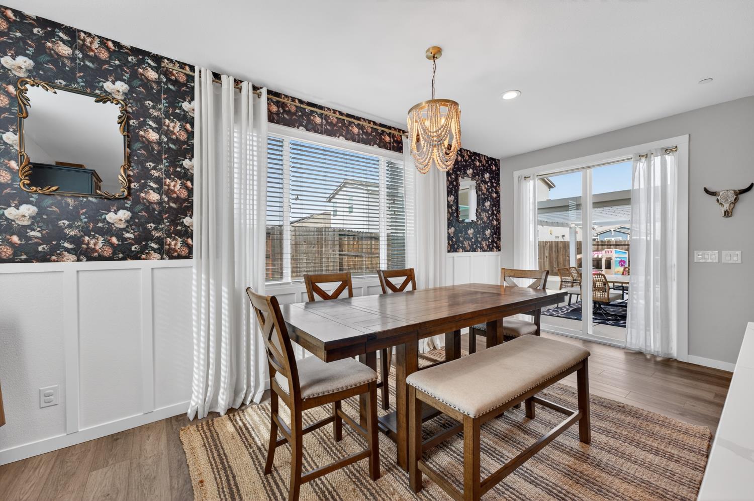 812 Cross Creek Lane