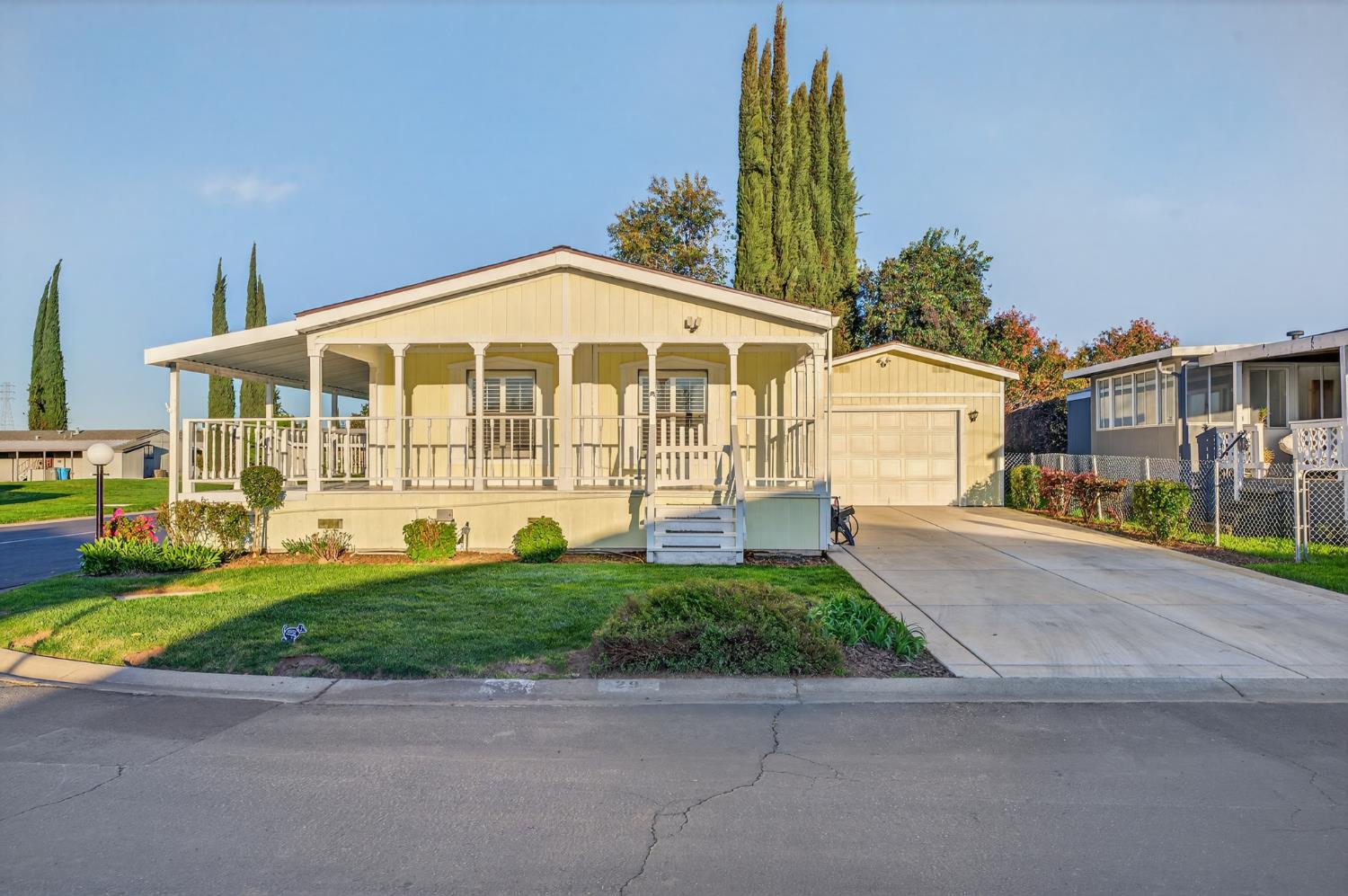 3120 Live Oak Boulevard 29