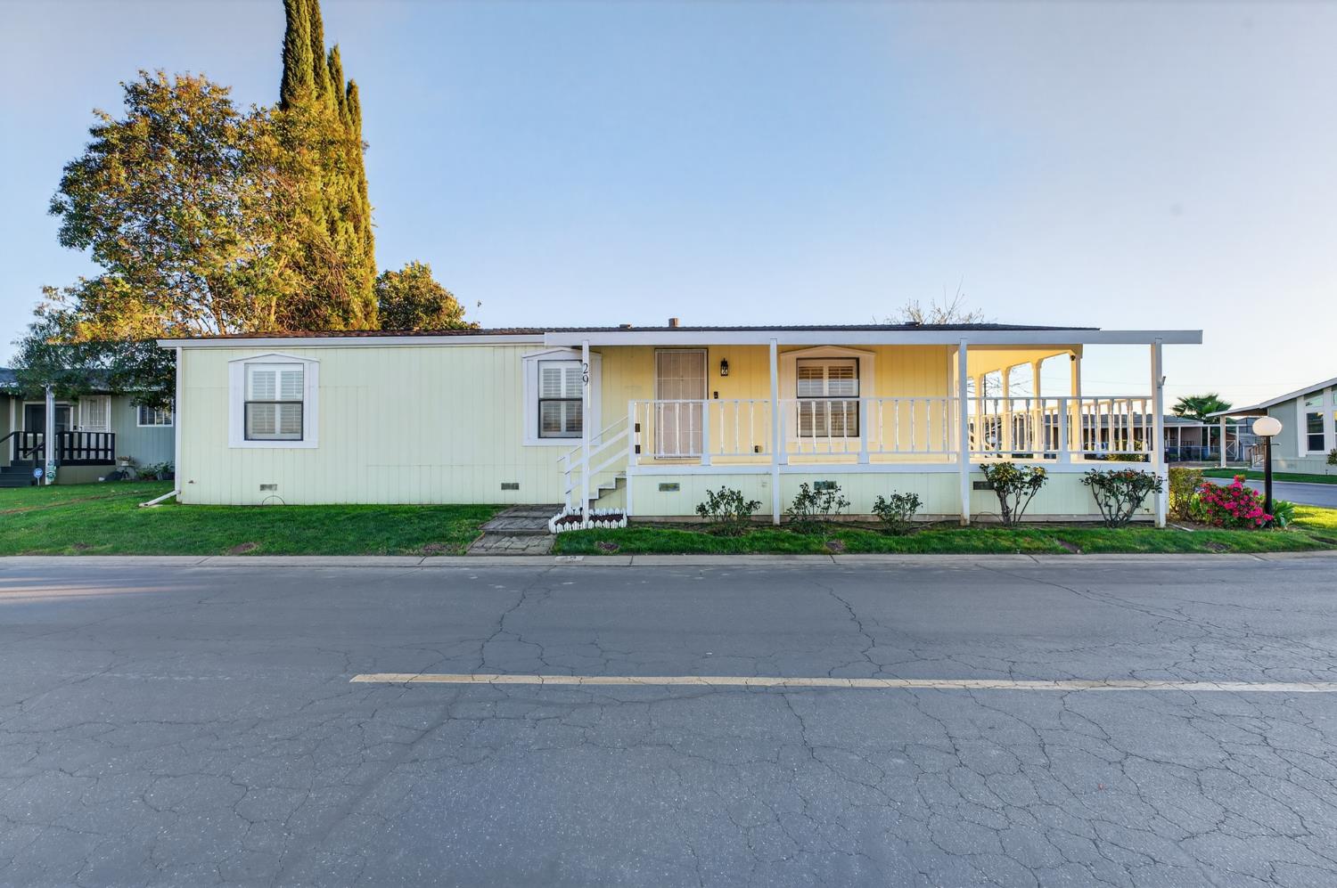 3120 Live Oak Boulevard 29