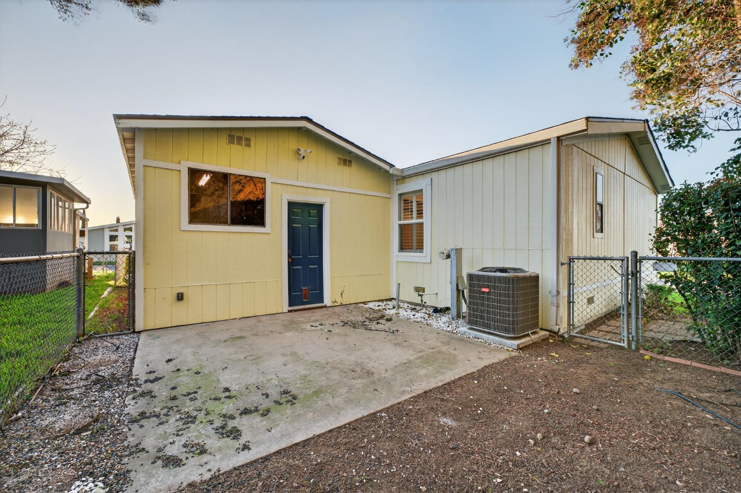 3120 Live Oak Boulevard 29