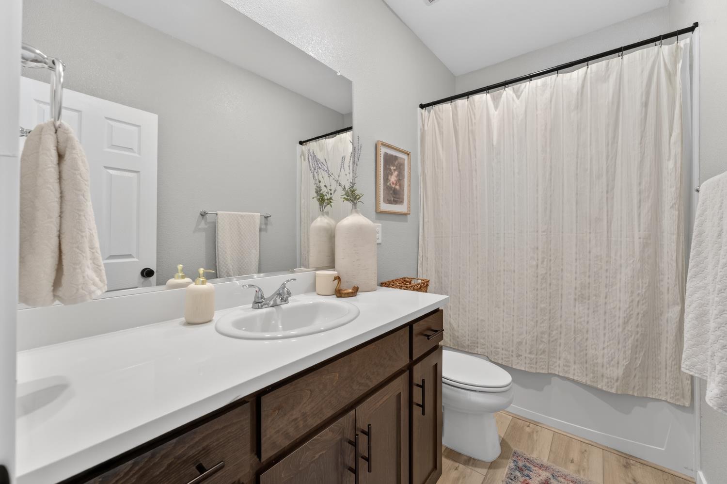 5653 Cobbler Lane