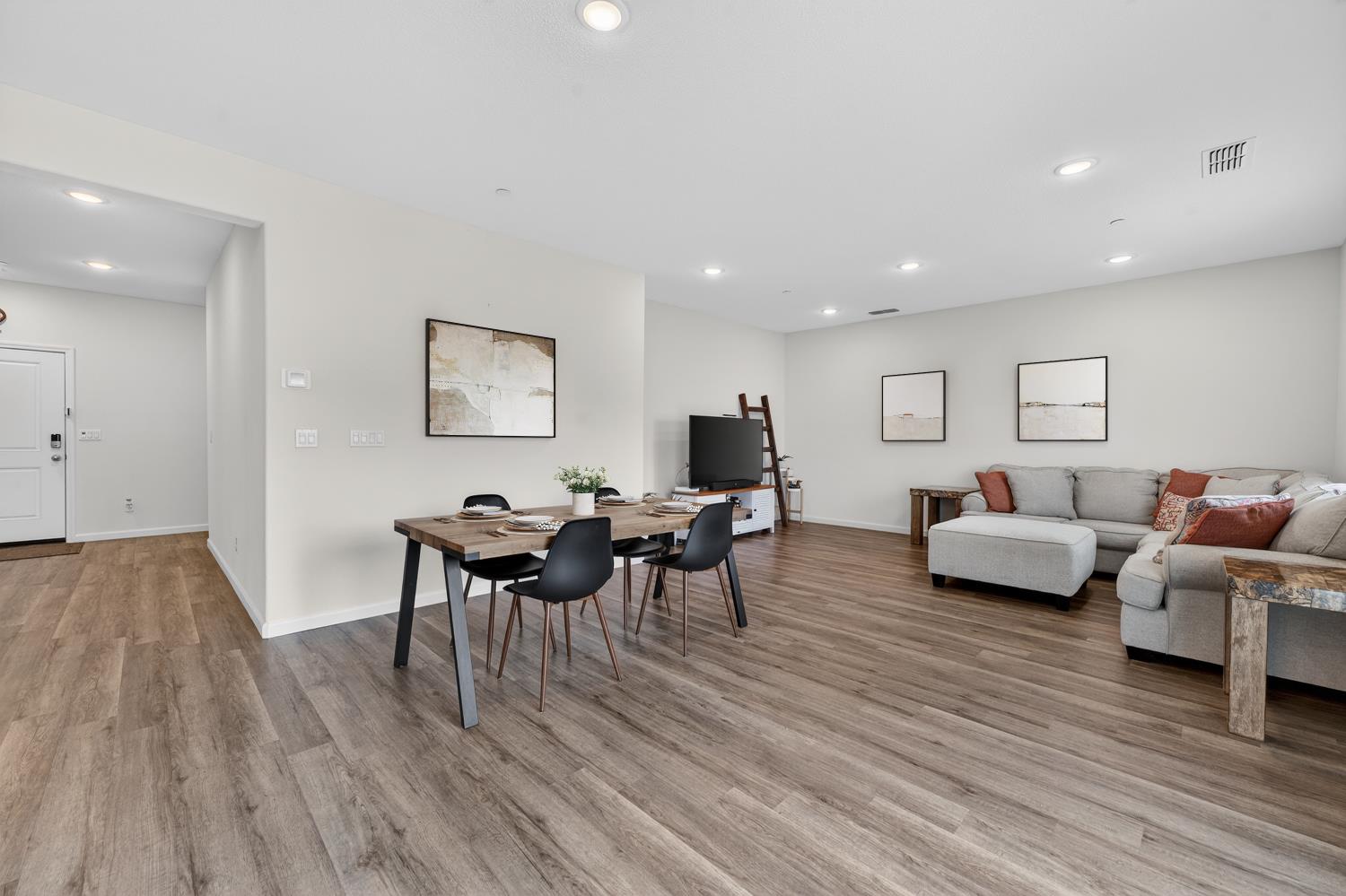 3182 Violet Court