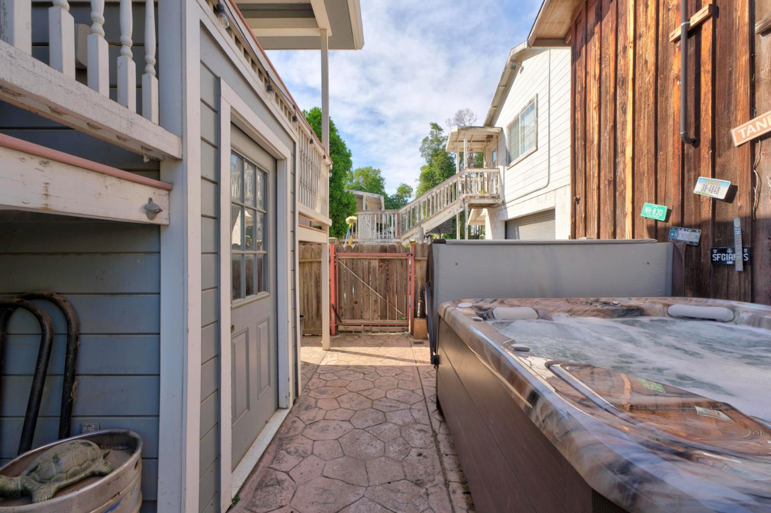 407 2nd Street